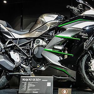 (4K)KAWASAKI Ninja H2 SX SE+ カワサキ ニンジャH2 SX SEプラス - OSAKA MOTORCYCLE SHOW 2019